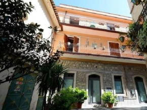 Гостиница Luxury Apartment Federica N 1 Centro Storico di Taormina, Таормина